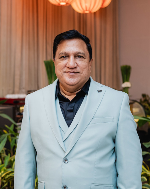 Sunil Agarwal Founder Director
